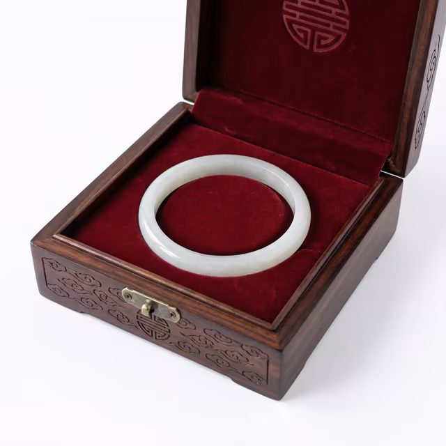 50mm 温润糯冰种淡绿翡翠手镯 - 经典圆条缅甸玉环 view 7