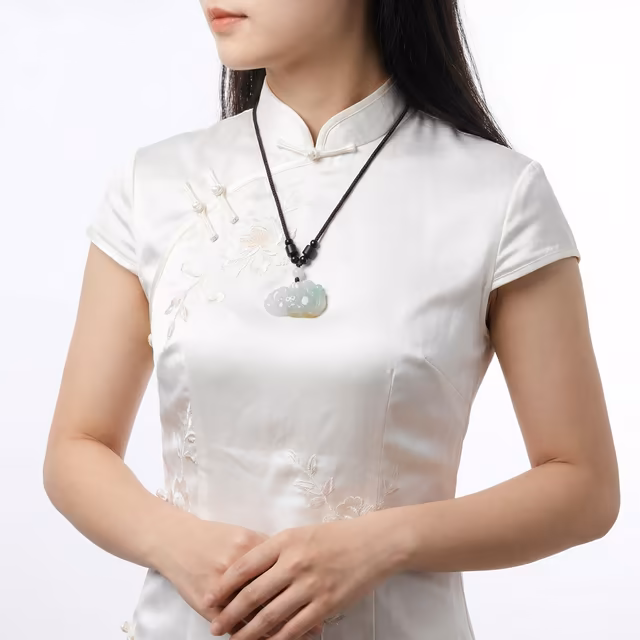 糯冰种三彩黄加绿莲花翡翠吊坠 view 5
