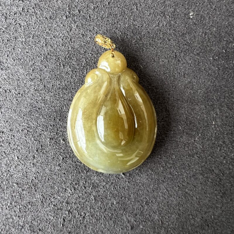 Yellow Ru Yi Pendant 28.9mm, PYM654