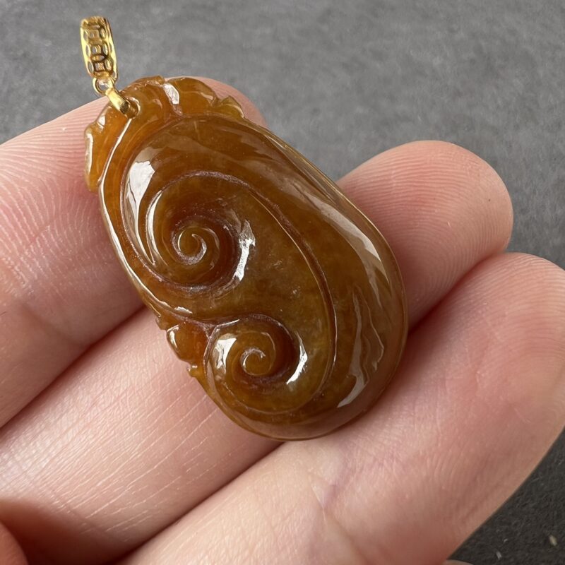 Orange Ru Yi Pendant 27mm, POM560