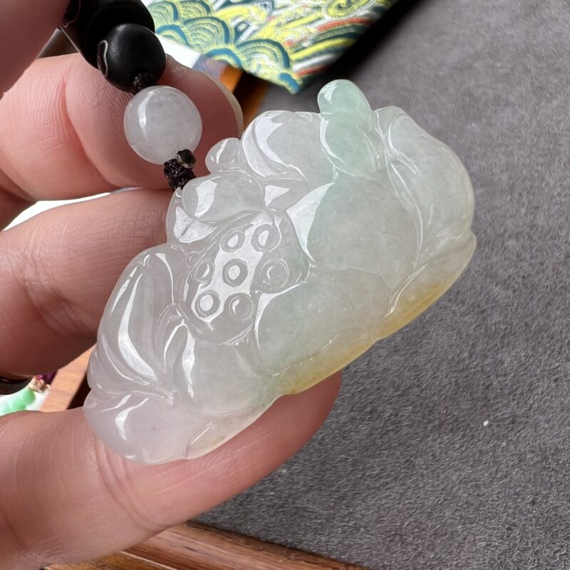 Multi-color Hand-carving Stone Pendant 38mm, PMM903