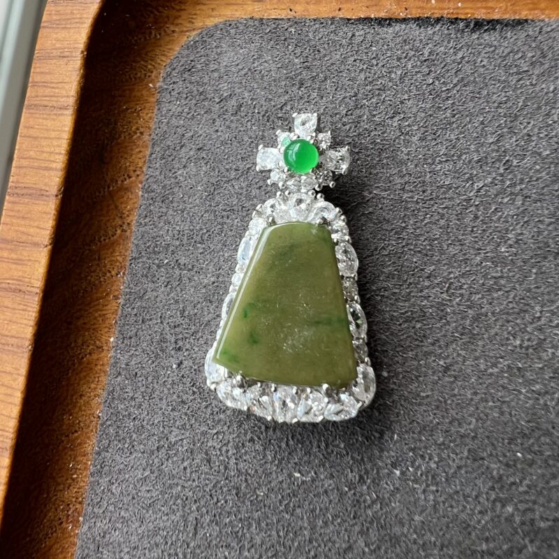 Green Plate (Wu Shi Pai) Pendant 14.12mm, PGM946