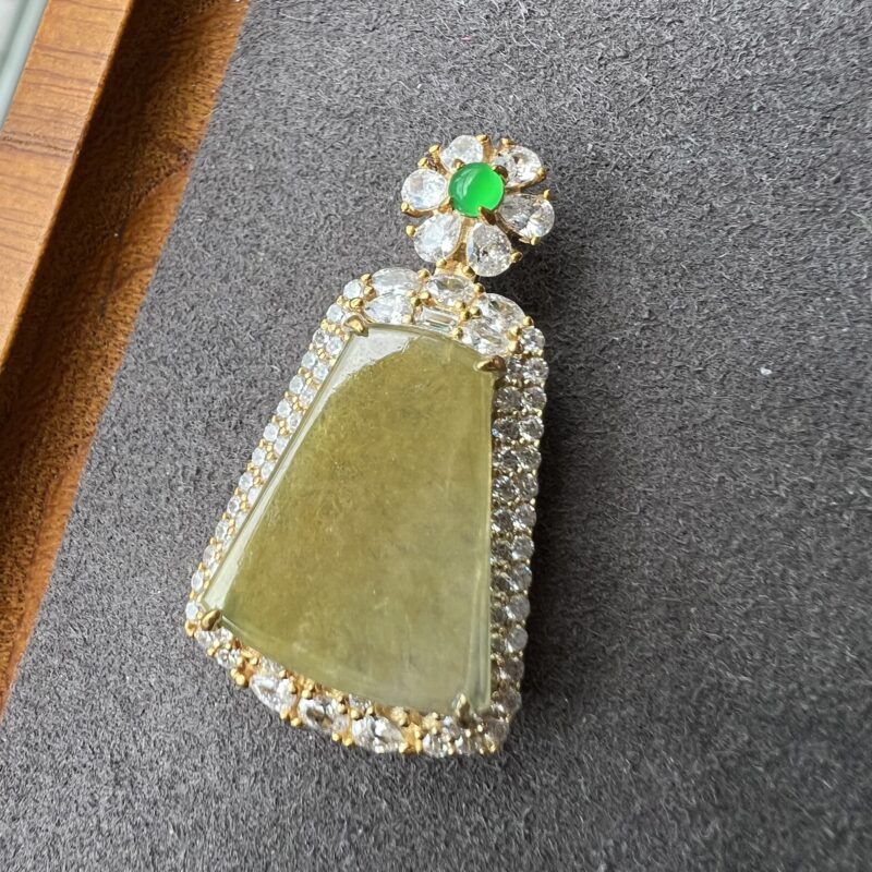 Yellow Plate (Wu Shi Pai) Pendant 20.3mm, PYM956