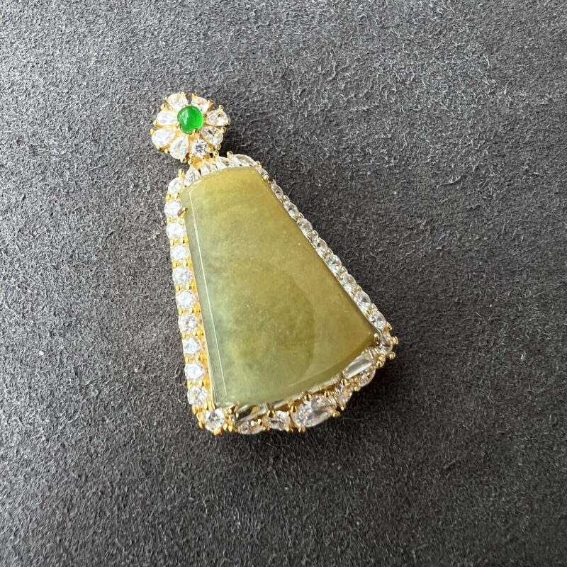 Yellow Plate (Wu Shi Pai) Pendant 25.3mm, PYL959