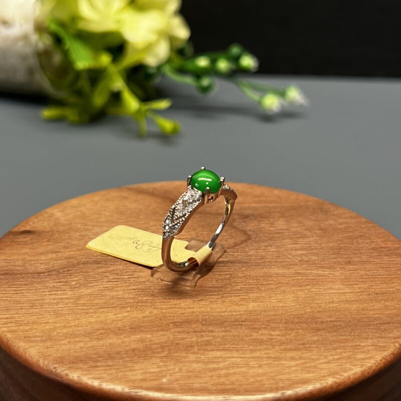 Green Round Ring - in setting6.4mm, RGM1005