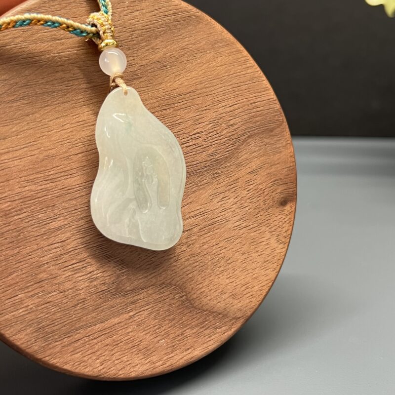 Icy White Plate (Wu Shi Pai) Pendant 38mm, PIM1043