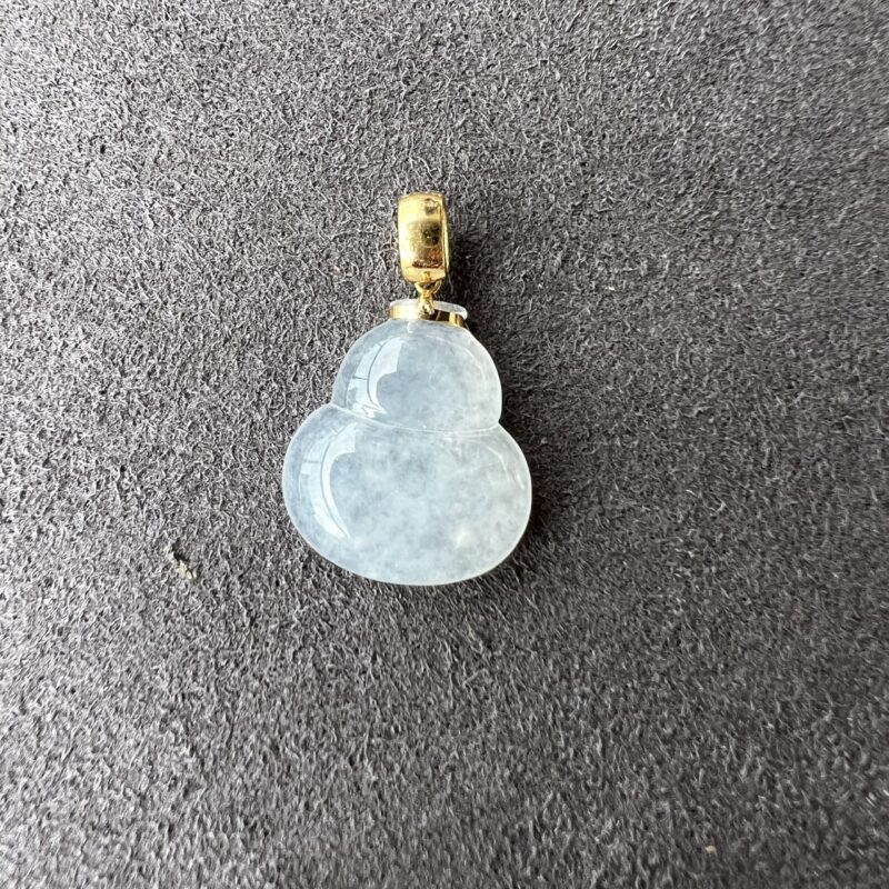 Icy White Jade Pendant 18K Gold, Hu Lu, Bundle