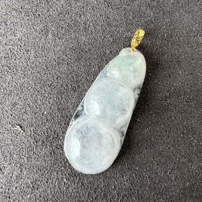 Icy White Beans (Fu Dou) Jade Pendant 18K Gold, Bundle